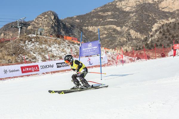 2019年北京市青少年滑雪锦标赛在延庆区万科石京龙滑雪场开赛