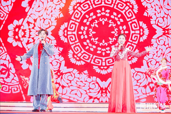 著名歌手洛奇携《同根同梦中国年》献唱全球华人春晚