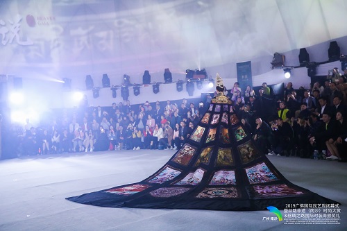 丝路非遗（南沙）时尚大赏&丝绸之路国际时装周年度颁奖礼隆重举办
