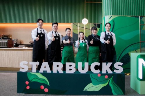 人气旺铺入驻颐堤港，携手Molly福满禄盈好彩庆颐年