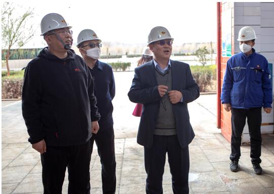 中国二冶集团总经理莅临天元锰业集团洽谈合作共谋发展