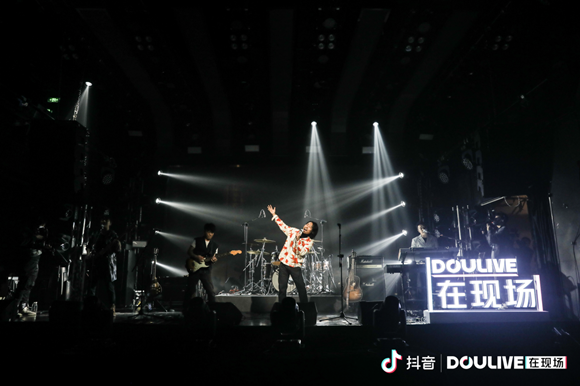 华语乐坛在抖音: 超80场DOULive音乐直播改变了什么？