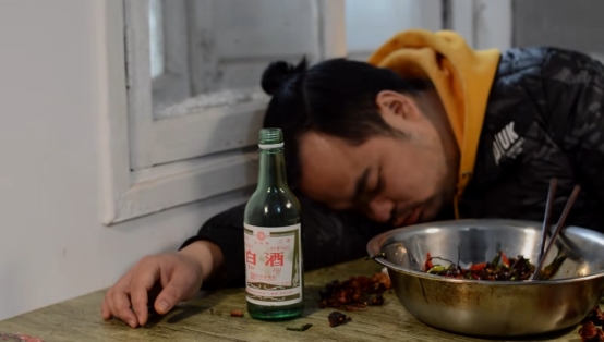 “A站王家卫”胖胖的山头：以美食敬过往