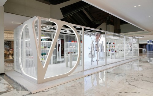 刘雯李佳琦超爱它！IT girl今年春夏的新宠奢侈品包包大V包美炸了！