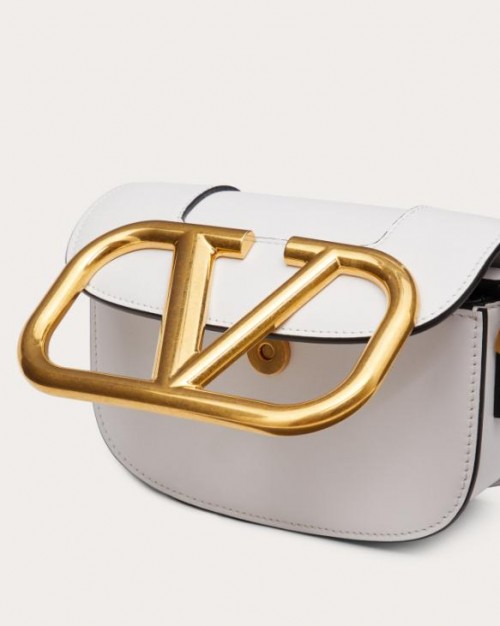 刘雯李佳琦超爱它！IT girl今年春夏的新宠奢侈品包包大V包美炸了！