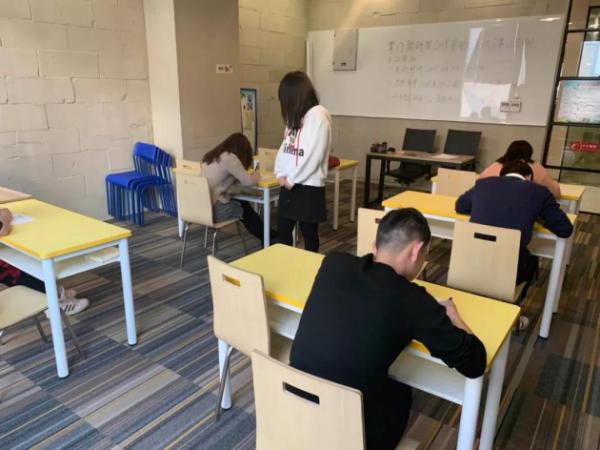 掌门1对1：高质量在线1对1课程打造，教研师资是关键