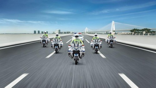 国产首款公升级警用摩托全球首发，春风动力再树行业新里程
