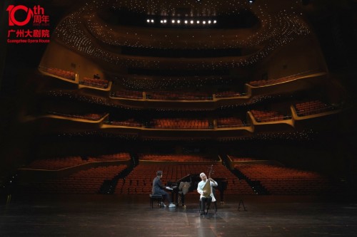 酷狗音乐人刘彬濠出席广州大剧院庆生会，倾情高歌《与星辰同在》