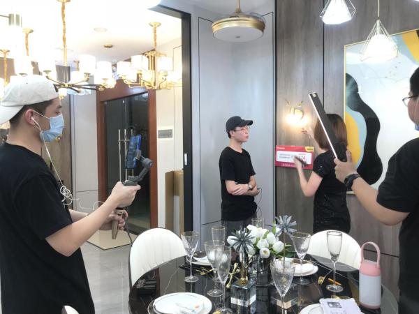 强强联合,月影灯饰携手三维家直播首秀