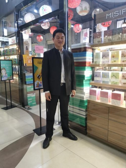转型加盟蜜思肤单品牌， 5年他连开13家店!