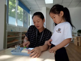 我的孩子在宁波赫德丨我总觉得，她在幼儿园的每一天都是闪闪发光的