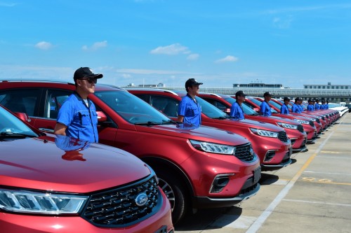 乘风破浪！江铃汽车2100台福特领界出口海外