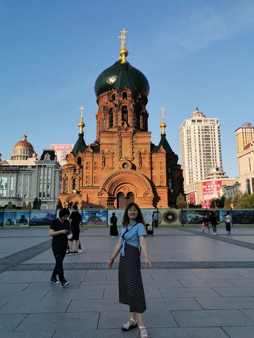 职上网胡芳老师：课堂上的优雅女神 助力学员职场提升