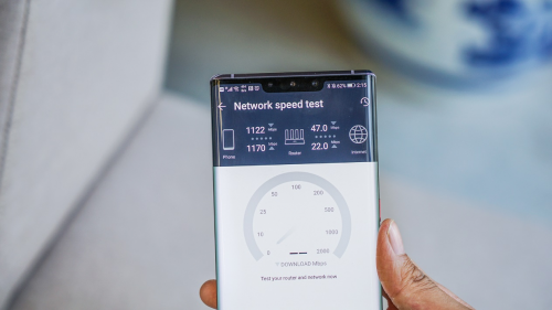 华为路由AX3 Pro信号能穿几面墙？小编实测给你看