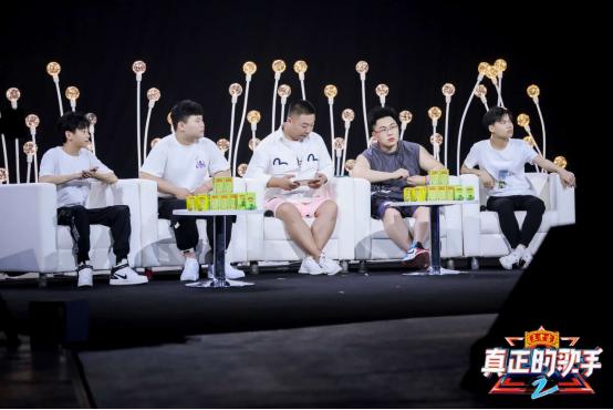 直播节目原来可以这样做，虎牙《真正的歌手2》直播夜口碑霸屏