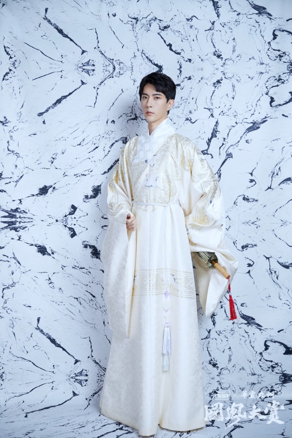 国风大赏亮相西安，相宜本草破次元展示红景天“小红侠”