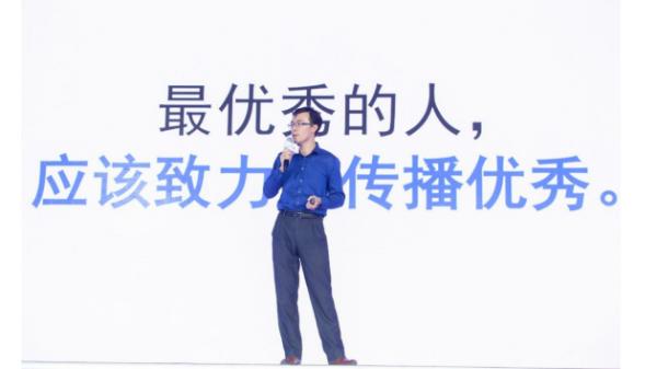 83|83 岁奶奶含泪送考：孙女一直上1对1辅导，希望圆清华梦！