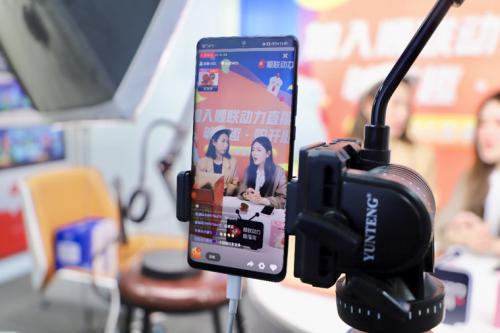 拼多多|拼多多市值破千亿，同样下沉市场的顺联动力如何突围？