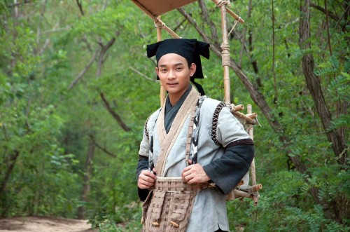 张家荣：作为张国荣模仿者，其实像不像其实并不重要