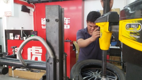 途虎技师|真·硬核途虎技师：修过轮船，还修过坦克！