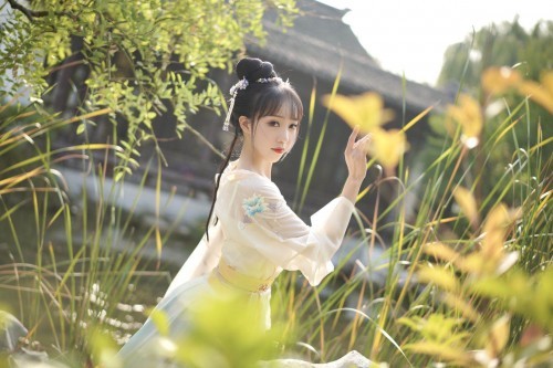 A站UP主雪薇不是球：从潇洒女兵到舞蹈区“大哥”