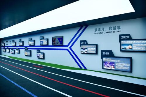 新老捷达跨越20年时空耀目蓉城 纯正德系基因历久弥新