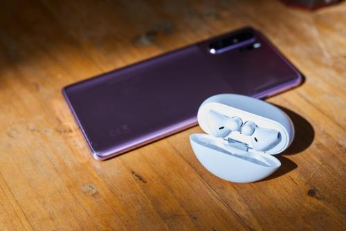 HUAWEI FreeBuds 3无线耳机：一开，即连，即可享受沉浸式体验