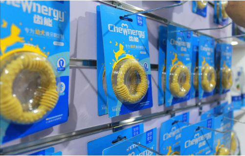 齿能1号洁齿骨开启幼犬牙齿护理新风尚