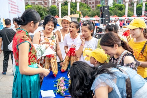 2020年|2020年鹿寨电商节暨直播带货大赛顺利举行