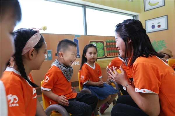 暑假退步|如何应对学生“暑假退步”?长颈鹿英语暑期密集训练营火爆开班