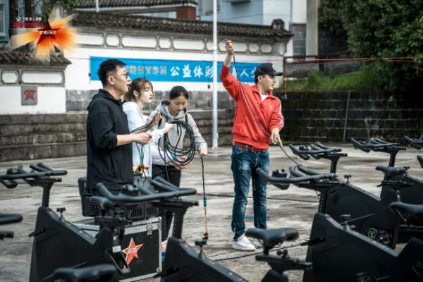 8月8日，向光而行！体彩联合CCTV6传递公益温暖