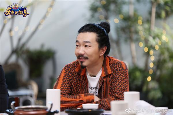 臧鸿飞主持《乐队我做东2》 幽默专业被誉“滚圈黄页”