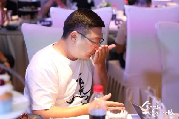 这场"纯粹"的品鉴会，怎样"让酒回归到酒"？