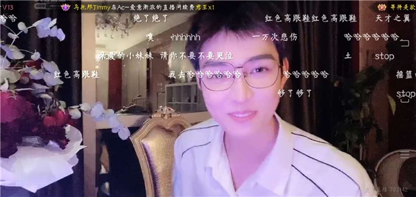 周士原做客《听见大牌》化身中华小曲库 钢琴弹唱上演纯音乐大赏！