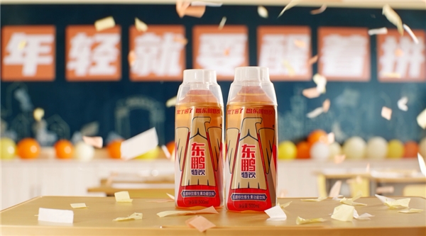 东鹏特饮|东鹏特饮：盛夏再回归，80亿＋流量收割机