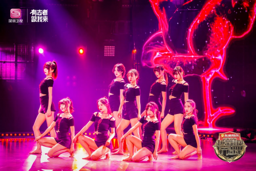 3分钟带你看完《黑客帝国》,这炫酷事态看起来太过瘾!