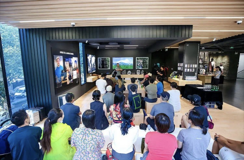 直播|直播7小时前进90米，却吸引了77万人观看