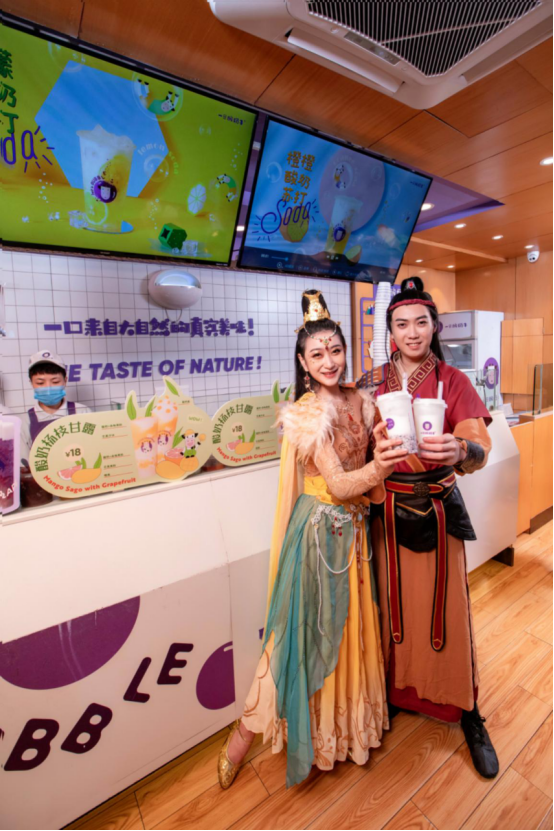  网红城市的梦幻联动！惊艳亮相重庆地标的巫山神女结果是谁？