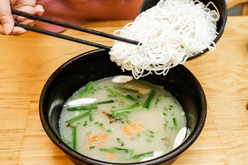 美食攻略,最正宗的云南过桥米线,本地人口碑认证!