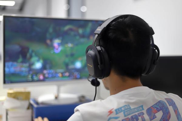 漫步者为电竞发声，打造HECATE G50专业赛事级耳机