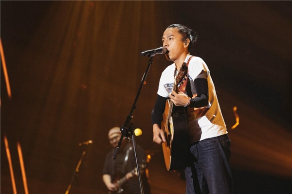 大波浪福禄寿再现神曲 “魔改”《妹妹你大胆地往前走》引爆酷狗