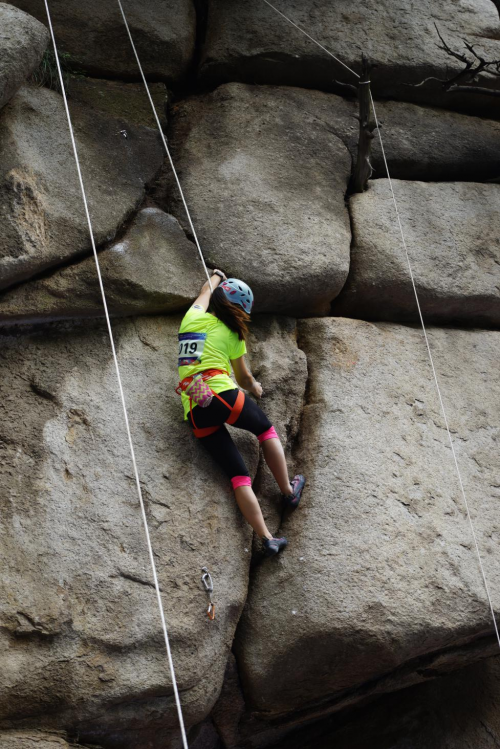 挑战千米大岩壁，国内首创——中国自然岩壁攀登公开赛开幕