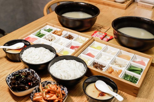 美食攻略,最正宗的云南过桥米线,本地人口碑认证!