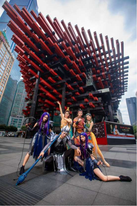  网红城市的梦幻联动！惊艳亮相重庆地标的巫山神女结果是谁？