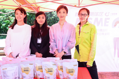 金紫亦携大蜜健康团队，走进“人民健康社区”，助力“健康中国行动”