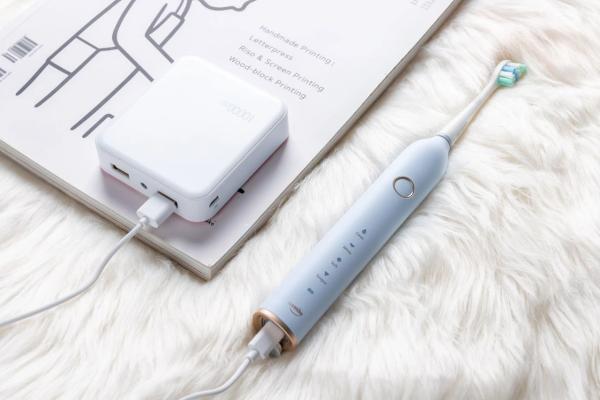 红海中抢占头部，如何看穿usmile的增长路径？