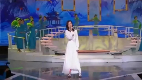 2020爱木周︱百变女神佘诗曼来啦