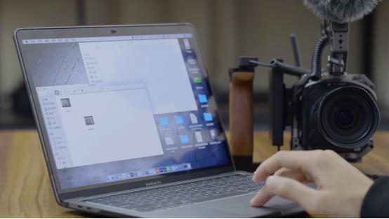 MacBook+BMPCC+康佳PS300共同打造事半功倍视频制作流