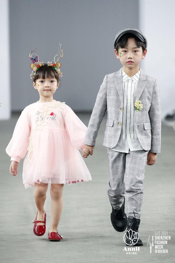 南方10月下雪？安奈儿童装打造冬日专属狂欢！