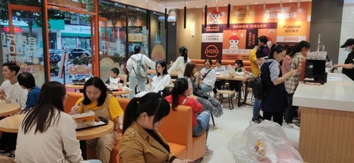 二十年新出发：派乐汉堡完成产品+品牌全面升级，新门店业绩屡创新高